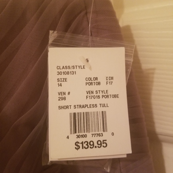 Davids Bridal Bridesmaid Dress, optional Prom - Picture 3 of 4